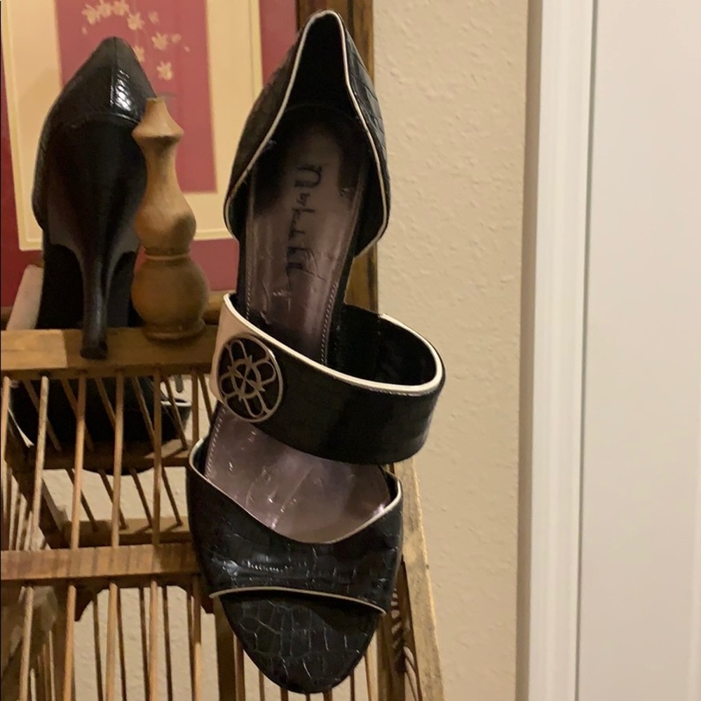 Shoes - Picture 2 of 5